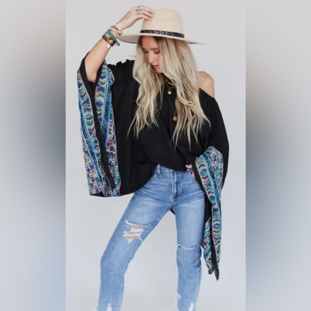 Black kimono top multicolored embroidered sleeves one size - Picture 2 of 9